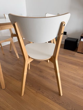 Mesa de comedor NORDMYRA Ikea + 4 sillas NORDMYRA