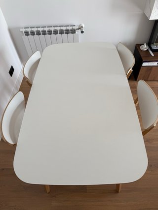 Mesa de comedor NORDMYRA Ikea + 4 sillas NORDMYRA