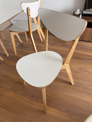 Mesa de comedor NORDMYRA Ikea + 4 sillas NORDMYRA