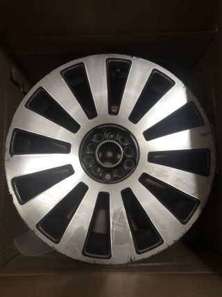 Llantas 18 pulgadas estiló Audi A8 4 unidades