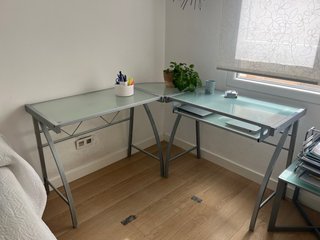 Mesa de Oficina en Esquina ¡¡PRECIO NEGOCIABLE!!