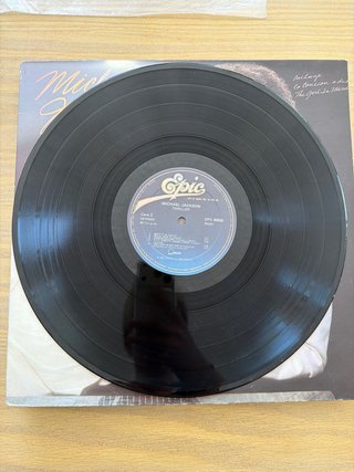 Vinilo Michael Jackson Thriller comprado en 1982.