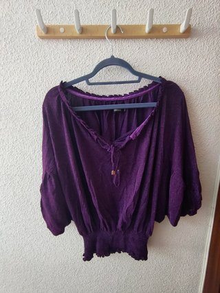 Blusa Morada efecto brillo