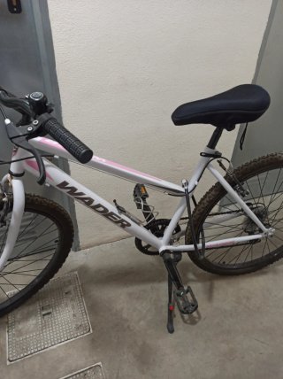 Bicicleta Wader Blanca y Rosa 11 pulgadas