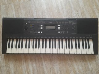 Teclado digital Yamaha PSR-E343