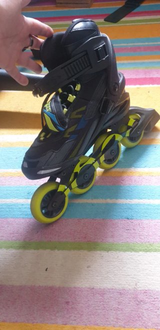 Patines en línea Roces casi nuevos + funda