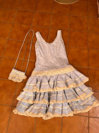 Traje de flamenca corto con bolso