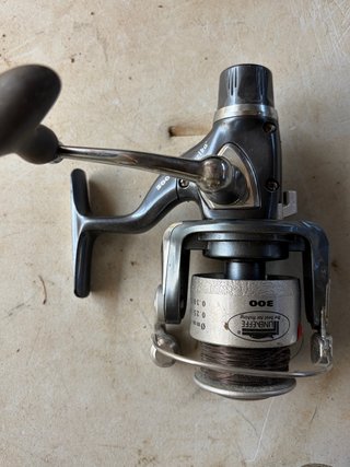 Carrete de pesca 300
