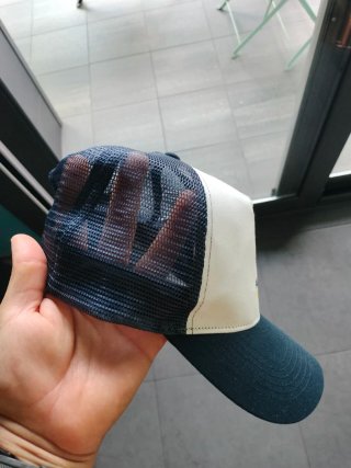 Gorras ACADEMIA IGUALADA. 5€ las dos gorras.