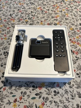 Proyector ExquizOn S6 Mini Cube DLP 1080P Wifi