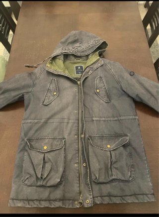 Abrigo Scalpers verde militar con capucha