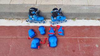 Patines en línea y set de protecciones