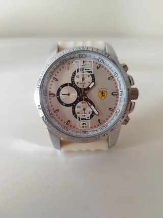Reloj Ferrari Cronógrafo Plata y Blanco