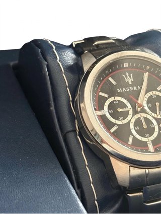 Reloj Maserati Cronógrafo Negro y Plateado