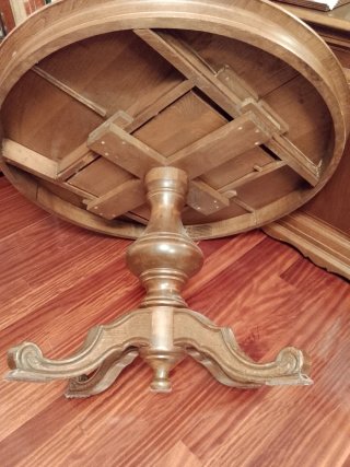Mesa de comedor con sillas