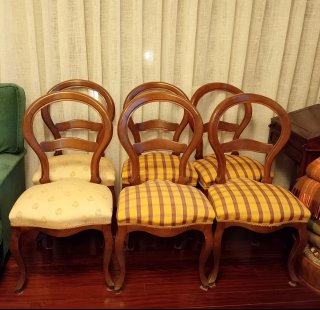 Mesa de comedor con sillas