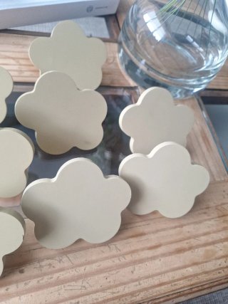 Tiradores nubes para muebles infantiles y 2 bolas