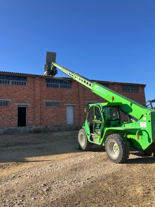 Trabajos en altura con cesta telescopica de 17m