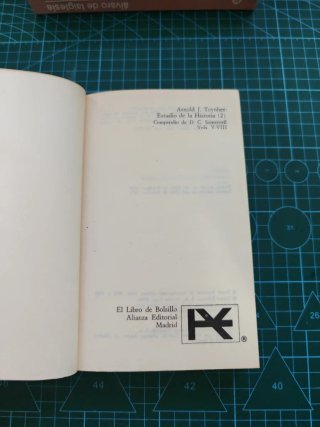 "Estudio de la Historia" (Arnold J. Toynbee, Edito