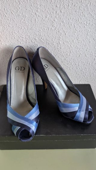 Zapatos de tacón azules