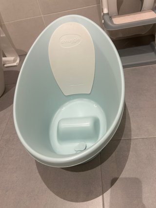Bañera bebé SHNUGGLE azul cielo en muy buen estado