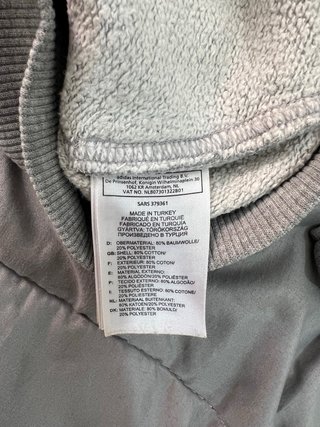 Sudadera Adidas gris con cremallera y rayas