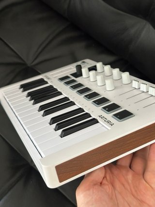 Controlador MIDI Arturia MiniLab 3