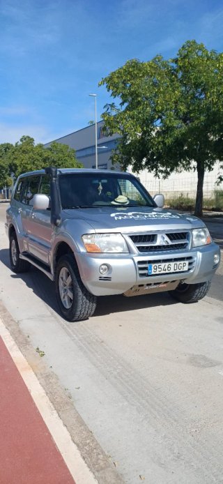 Mitsubishi Montero 2005