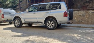 Mitsubishi Montero 2005