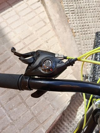 Bicicleta ELEVEN de 24 pulgadas.