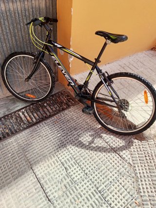 Bicicleta ELEVEN de 24 pulgadas.