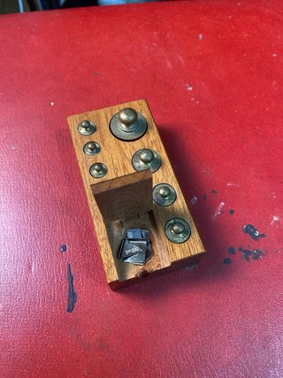 Juego de Pesas para Balanza en Caja de Madera
