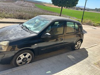 Renault Clio 2004