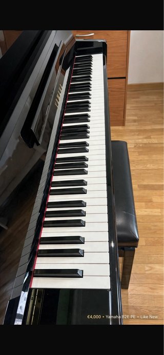 Piano de pared Yamaha B2E PE