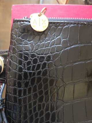 Bolso de mano Armani Exchange negro