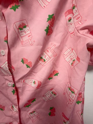 Camisa rosa fresas estilo japonés talla XS