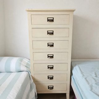 Cajonera de madera y metal