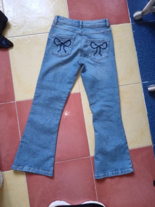 Pantalón vaquero campana talla 9/10 niña