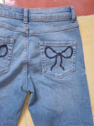 Pantalón vaquero campana talla 9/10 niña