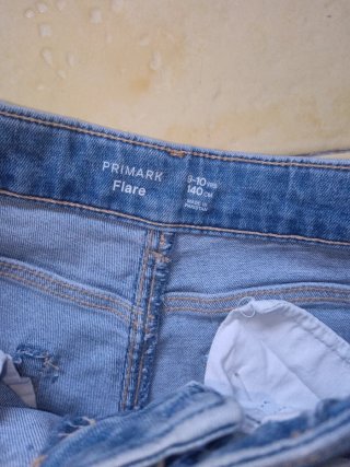 Pantalón vaquero campana talla 9/10 niña