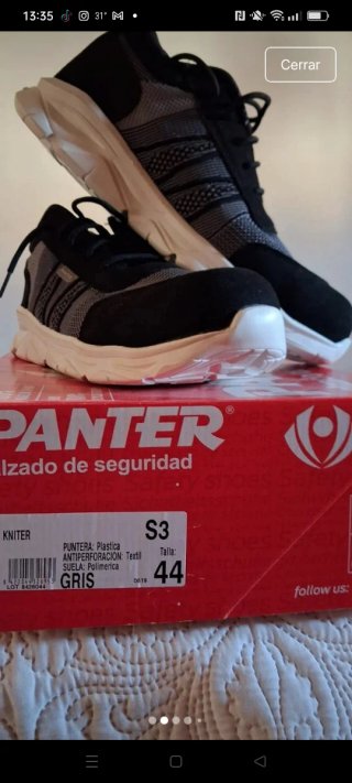 Zapatos de seguridad negros y grises