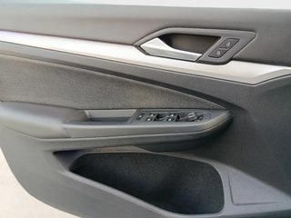 CUOTA 290€ - Volkswagen Golf 2023 Life 1.0 TSI