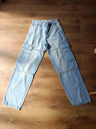 Pantalones vaqueros Bershka marrones
