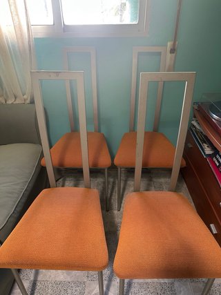 4 Sillas de Salón