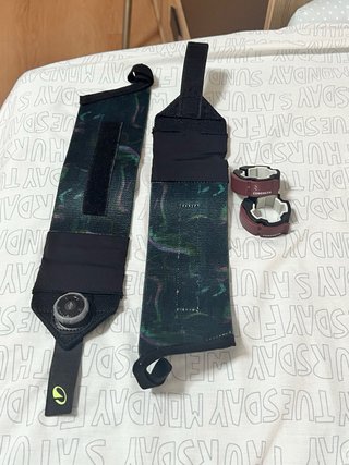 Kit musculación barra, seguro y muñequeras