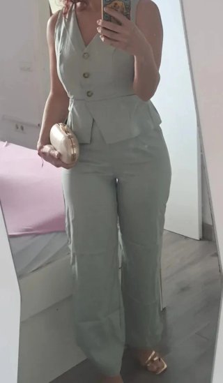 Traje de chaleco y pantalón verde