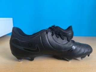 Nike botines de futbol modelo tiempo talla 42.5