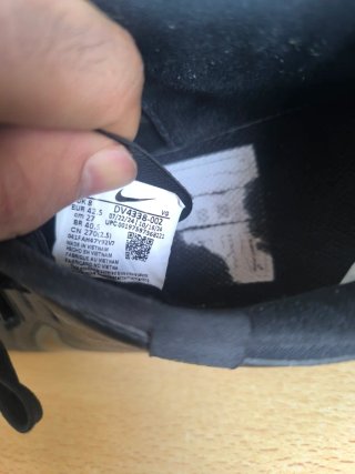 Nike botines de futbol modelo tiempo talla 42.5