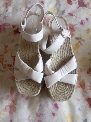 Sandalias cuña Stradivarius Talla 40