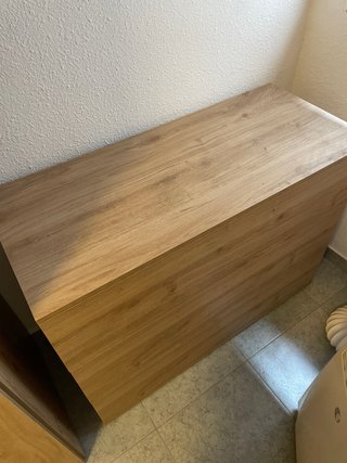 Cómoda de madera con 3 cajones